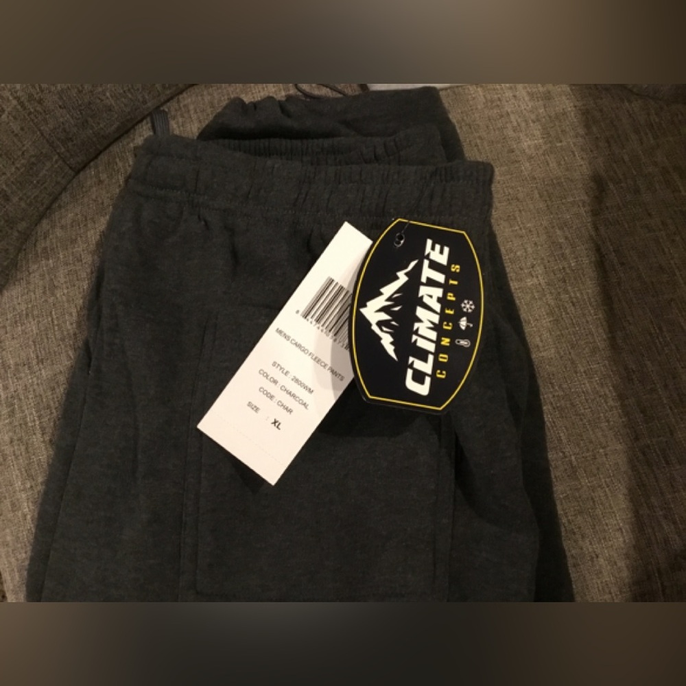 Long Men’s Cargo Style Sweatpants